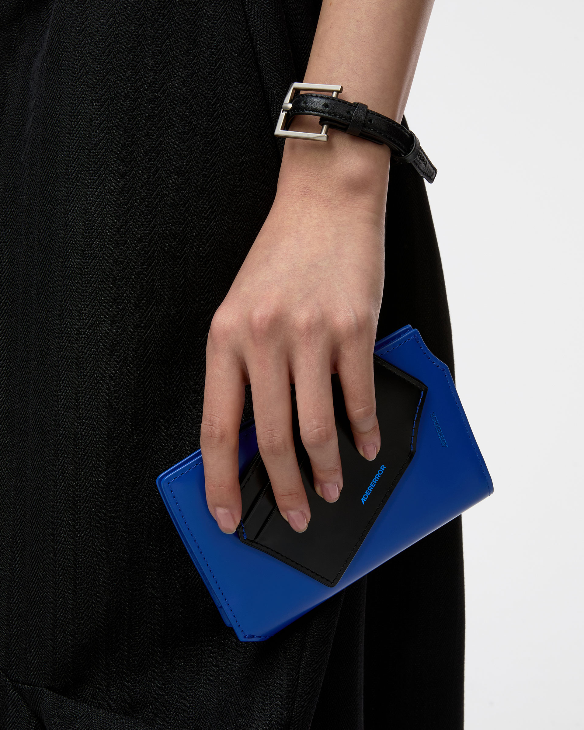 ★人気【Ader Error】Tetraight Passport Wallet Product.120★ ADERERROR - Tetraight Passport Wallet Product. 120