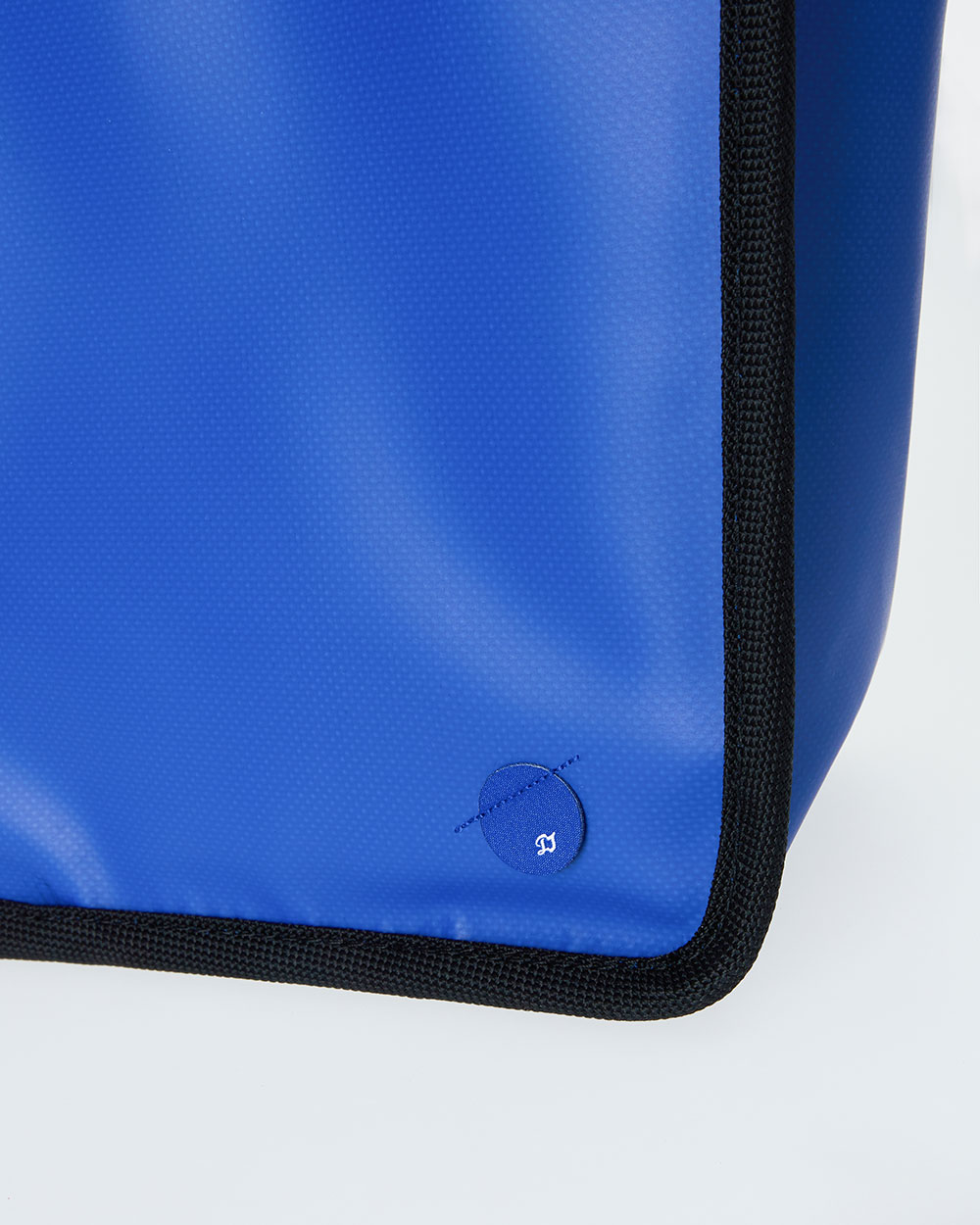 ADERERROR - Trace esty messenger bag