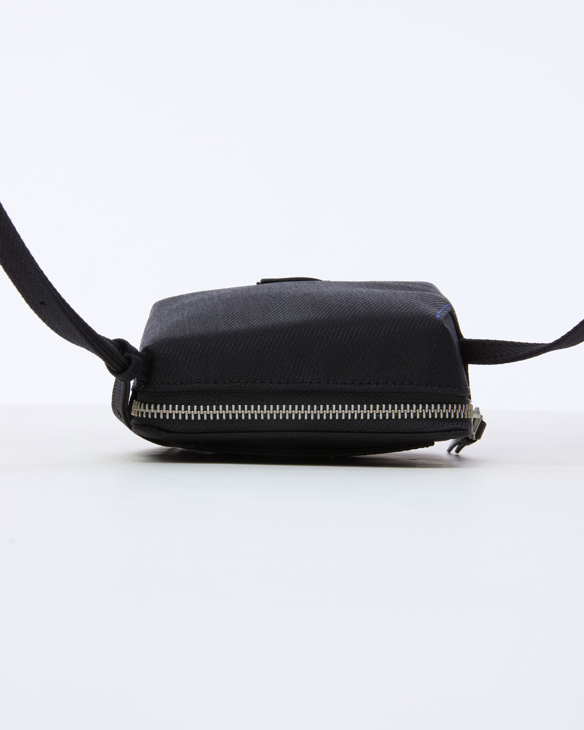 ADERERROR - Tetraight Bag Product. 107 ADERERROR - Tetraight Bag Product. 107