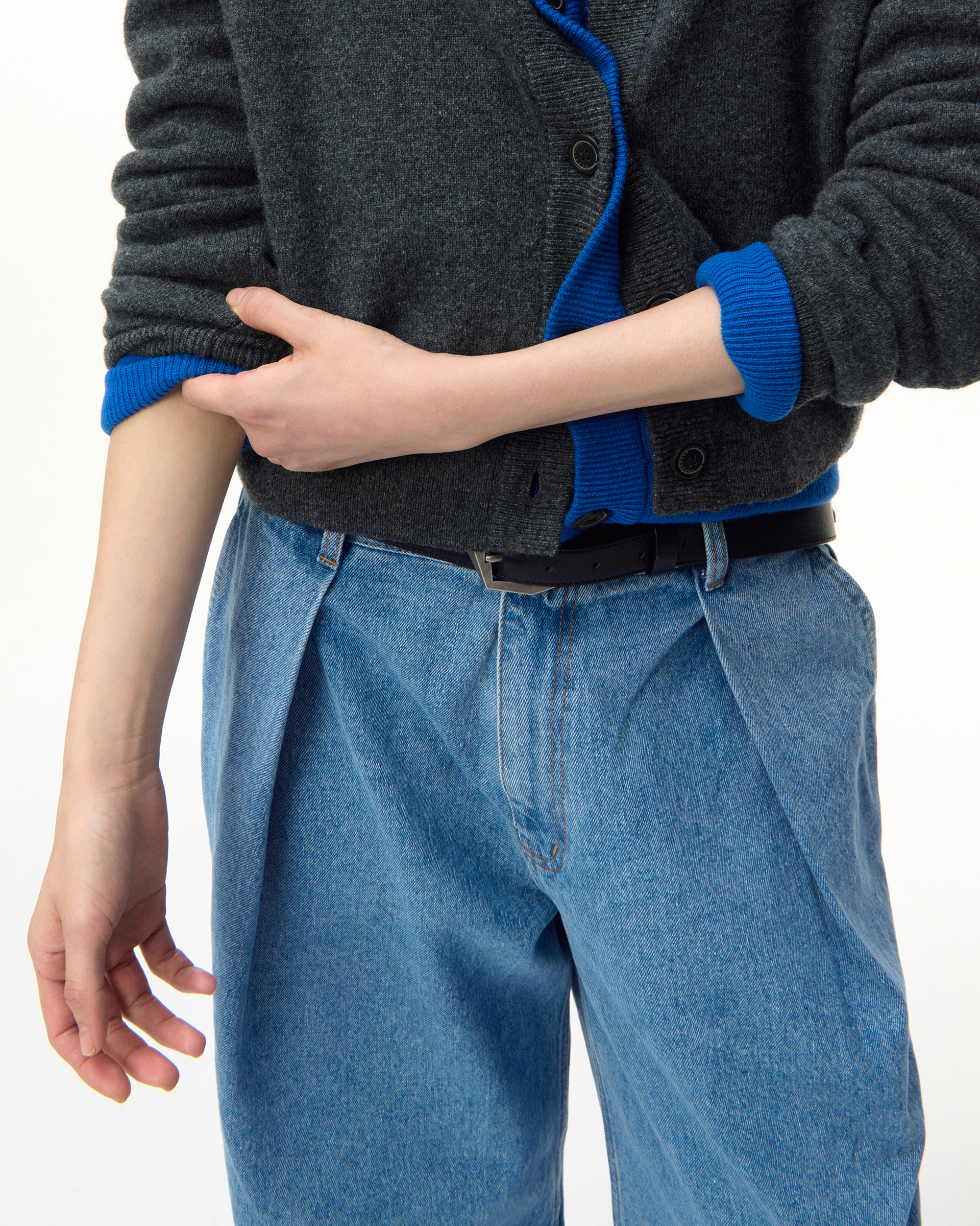 ADERERROR - Sig; SV Tag jeans 02