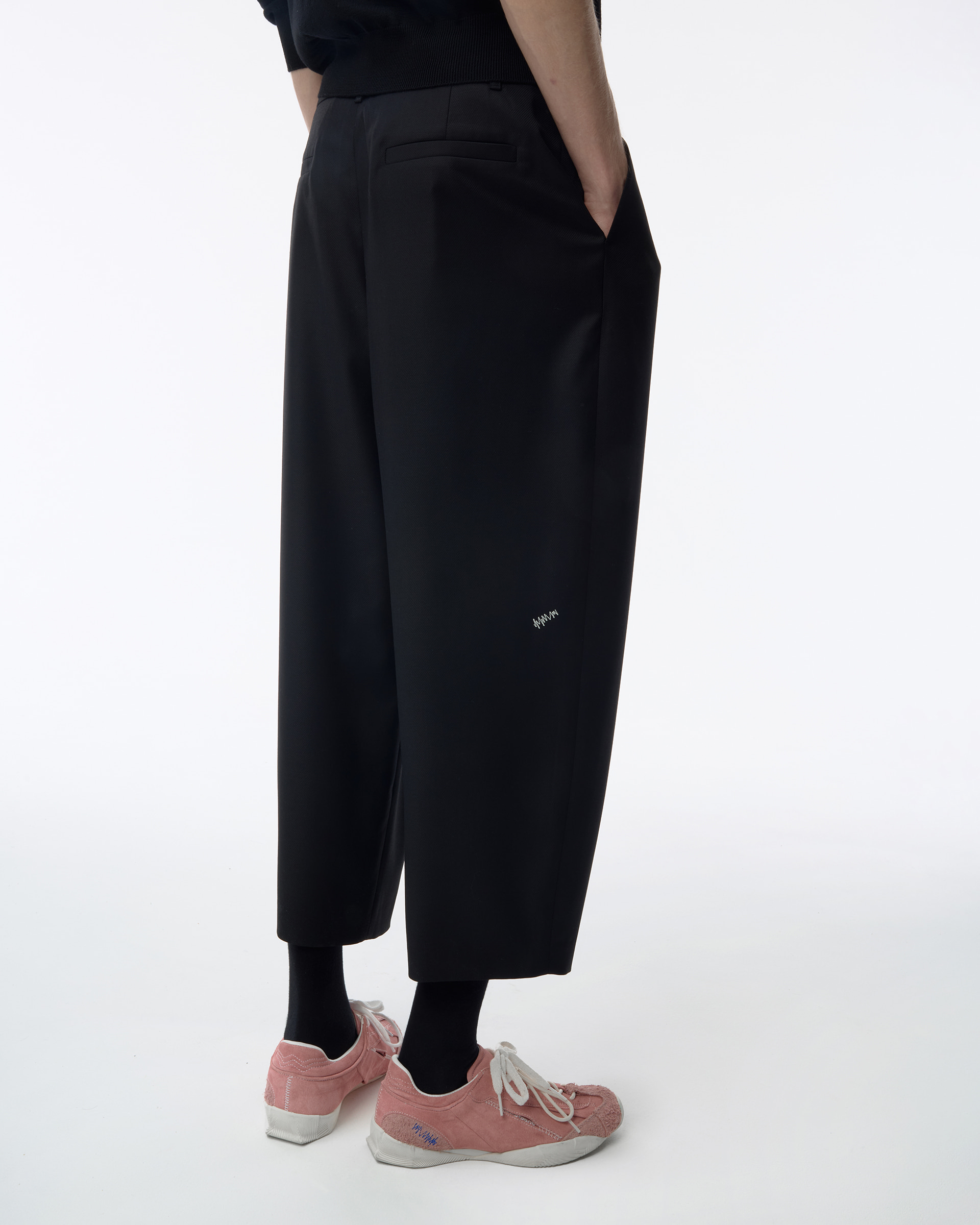 ADERERROR - Sig; BK Tag slacks 01