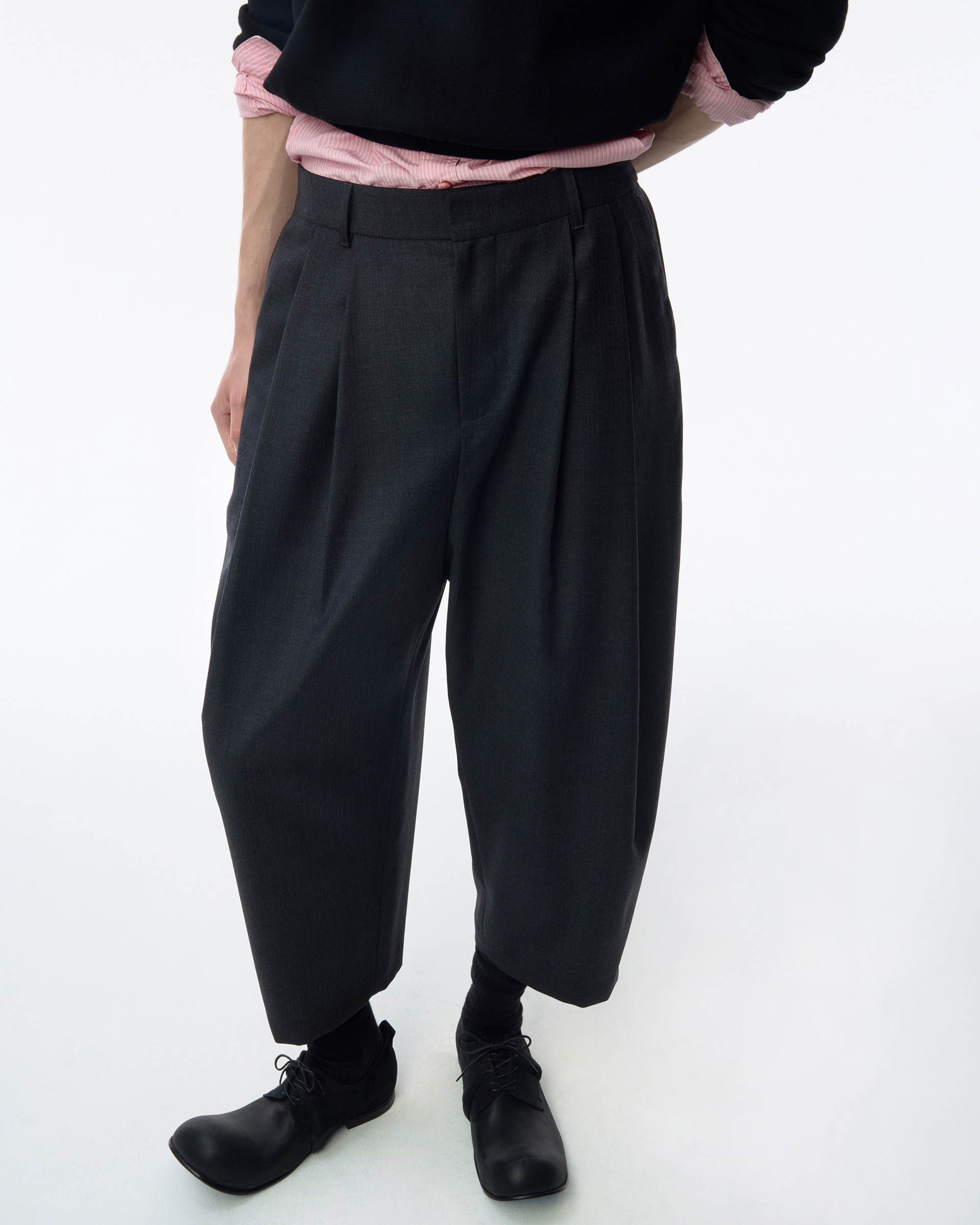 ADERERROR - Sig; BK Tag slacks 01