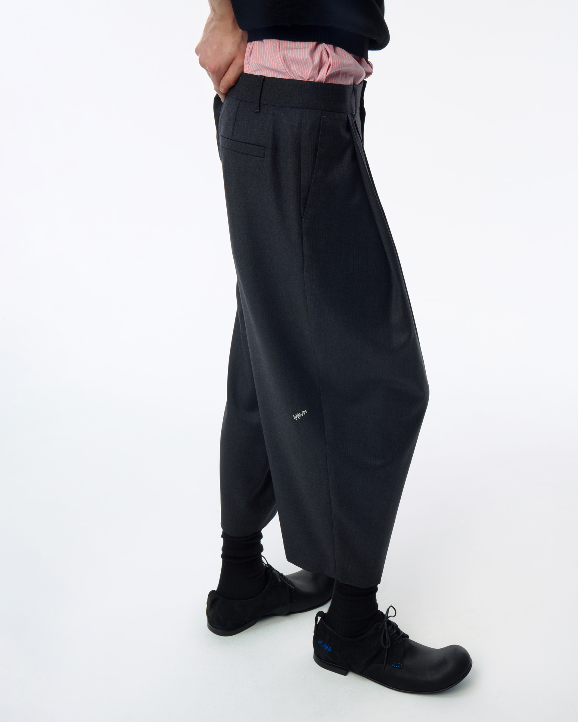 ADERERROR - Sig; BK Tag slacks 01