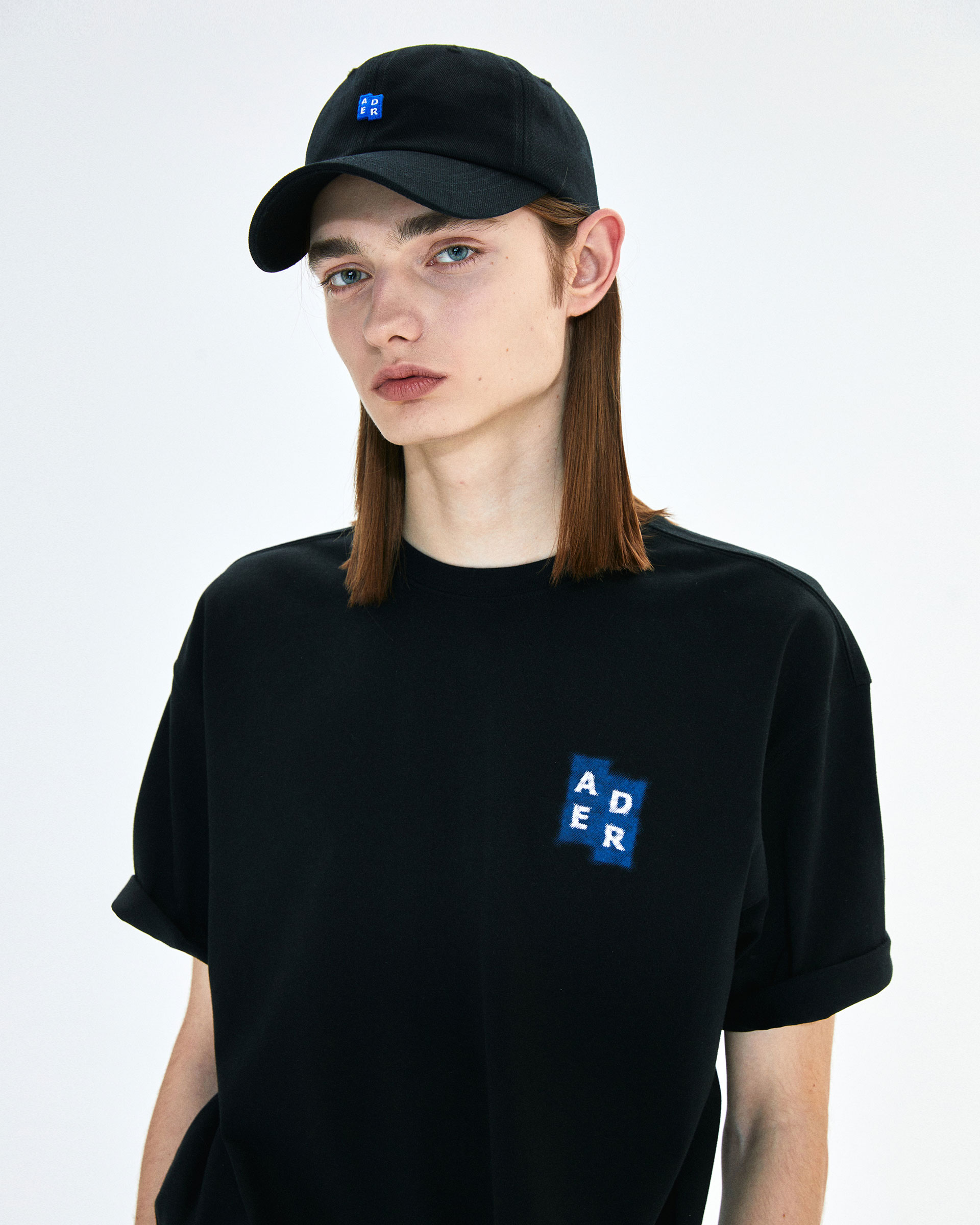 [ADERERROR] Sig; BL Tag t-shirt 04 /追跡付 ADER error: ブラック Sig; TRS Tag 04 Tシャツ | SSENSE 日本