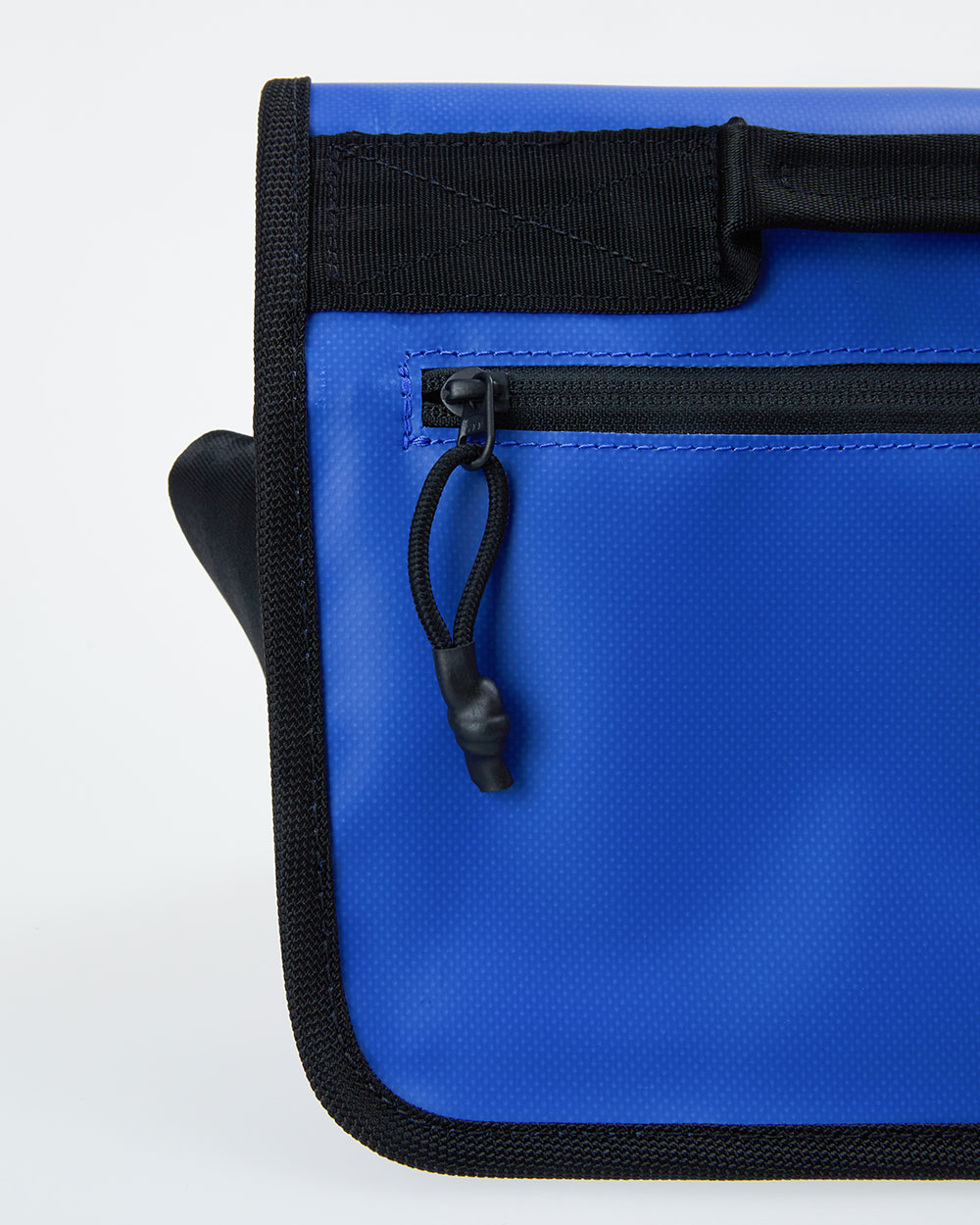 ADERERROR - Small trace esty messenger bag