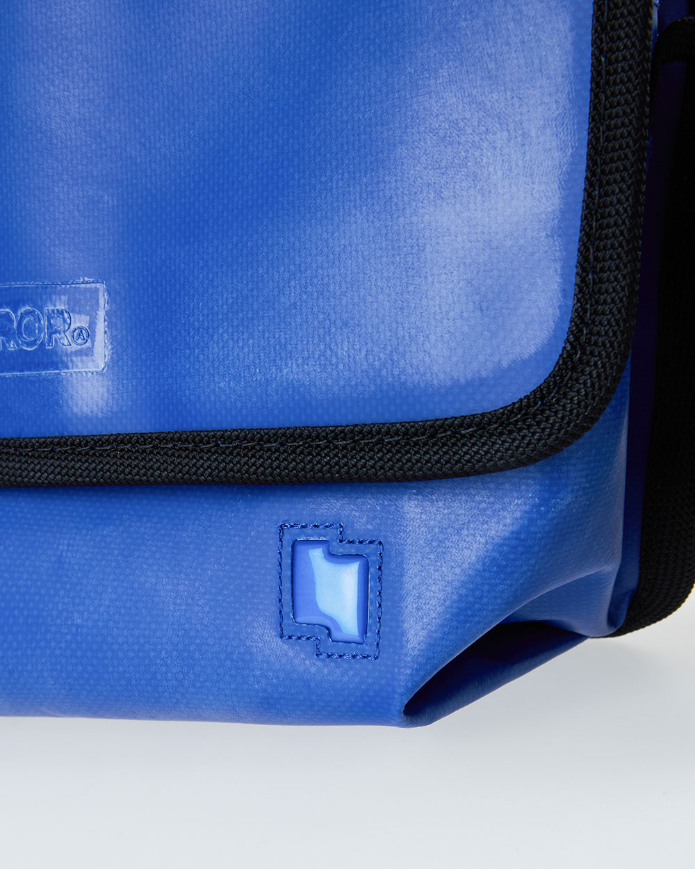 ADERERROR - Small trace esty messenger bag