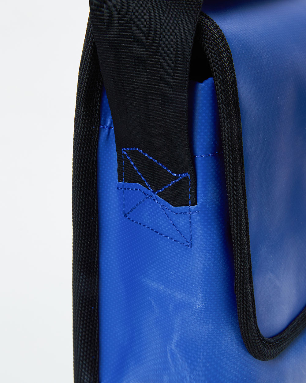 ADERERROR - Small trace esty messenger bag