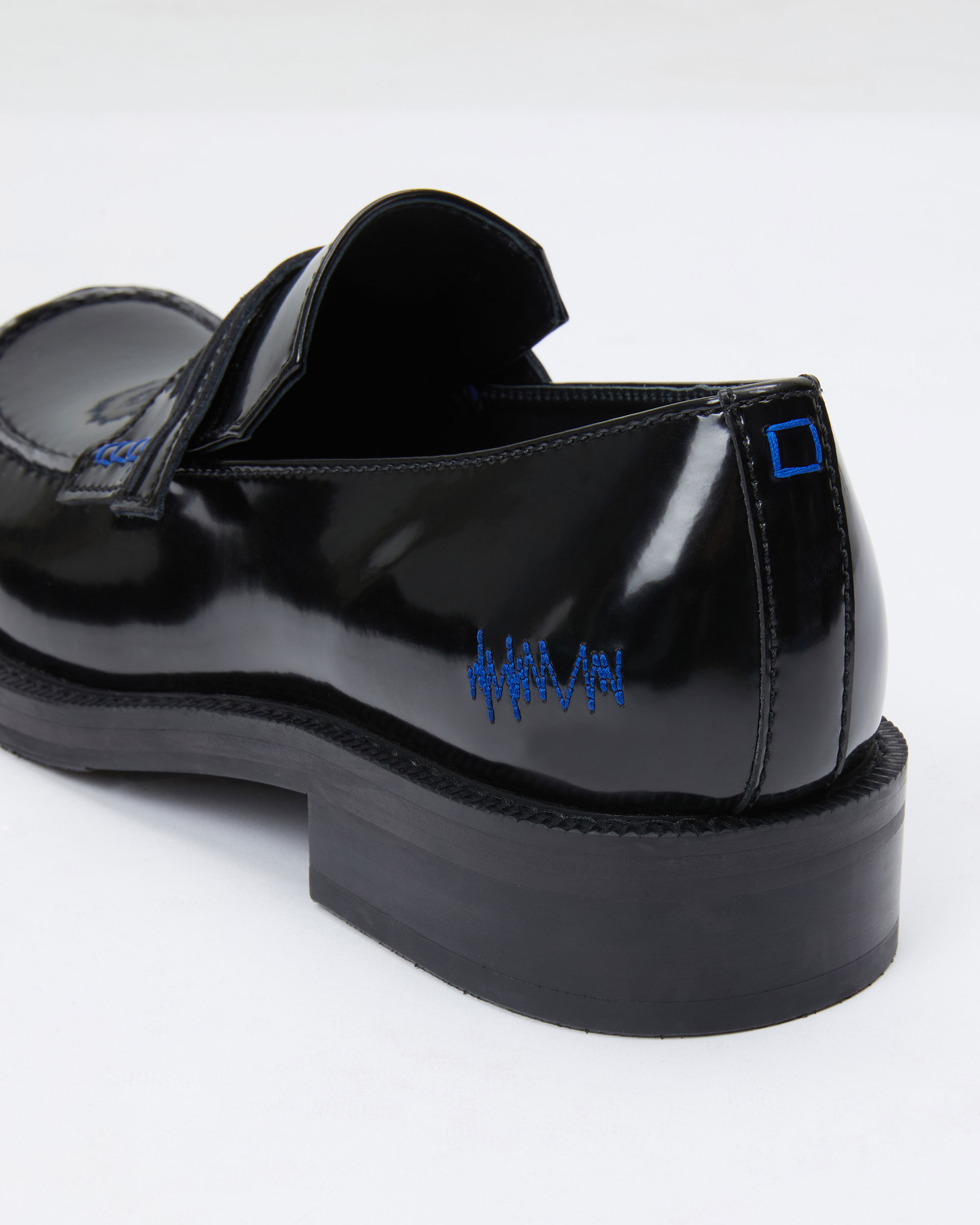 ADERERROR - Curve; LF04