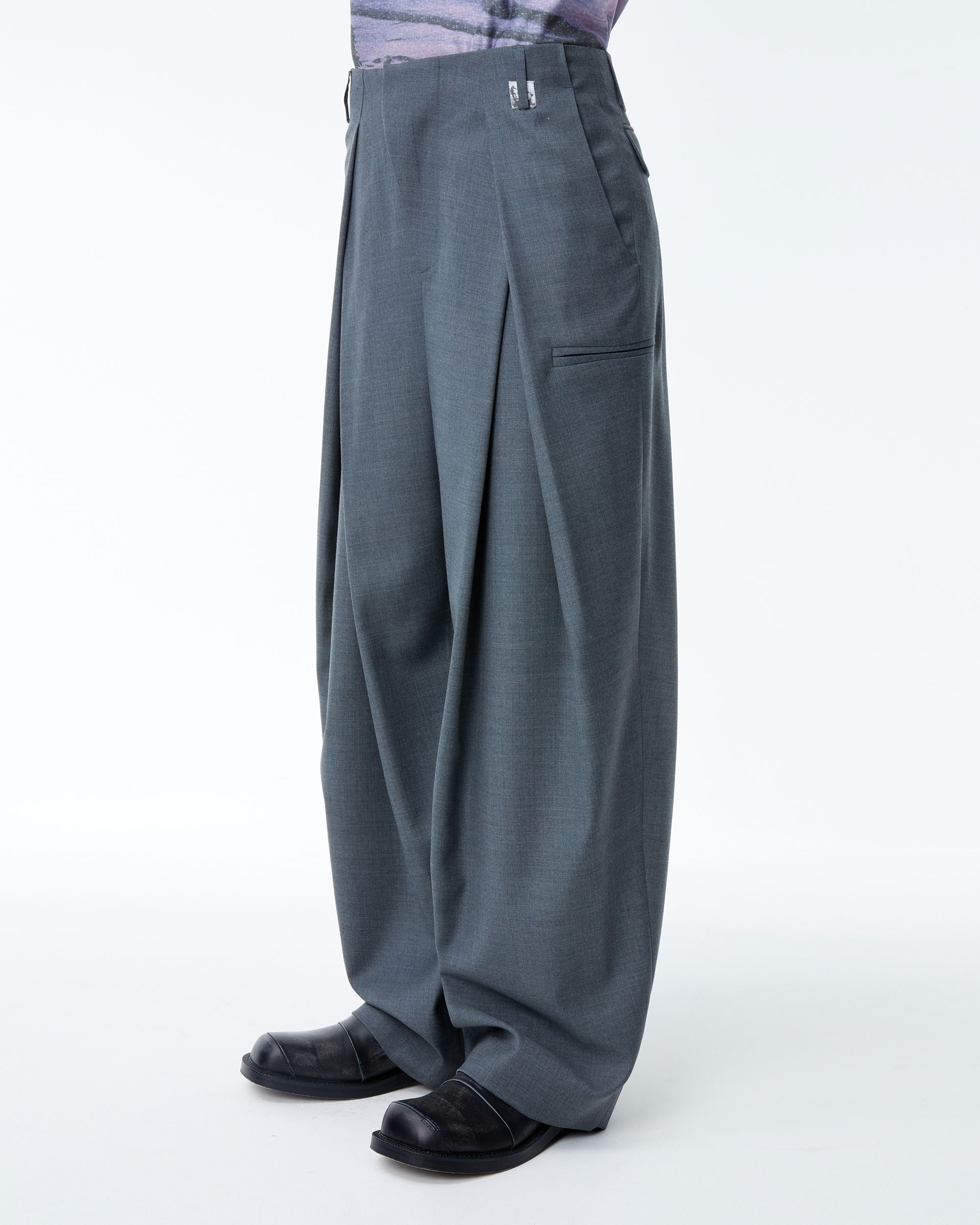 ★送料・関税込★ADERERROR★Vassi slacks★スラックス★ ADERERROR】 Vassi slacks /追跡付 (ADERERROR/スラックス