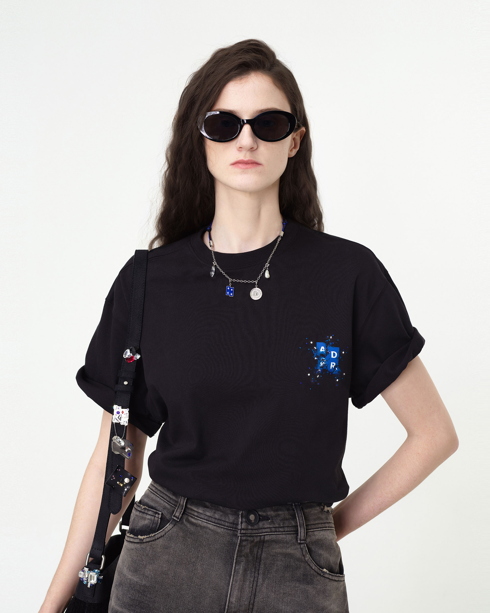 正規品・送料込み◆ADERERROR◆Gemma t-shirt ADERERROR】Gemma t-shirt☆男女☆超人気 (ADERERROR/Tシャツ