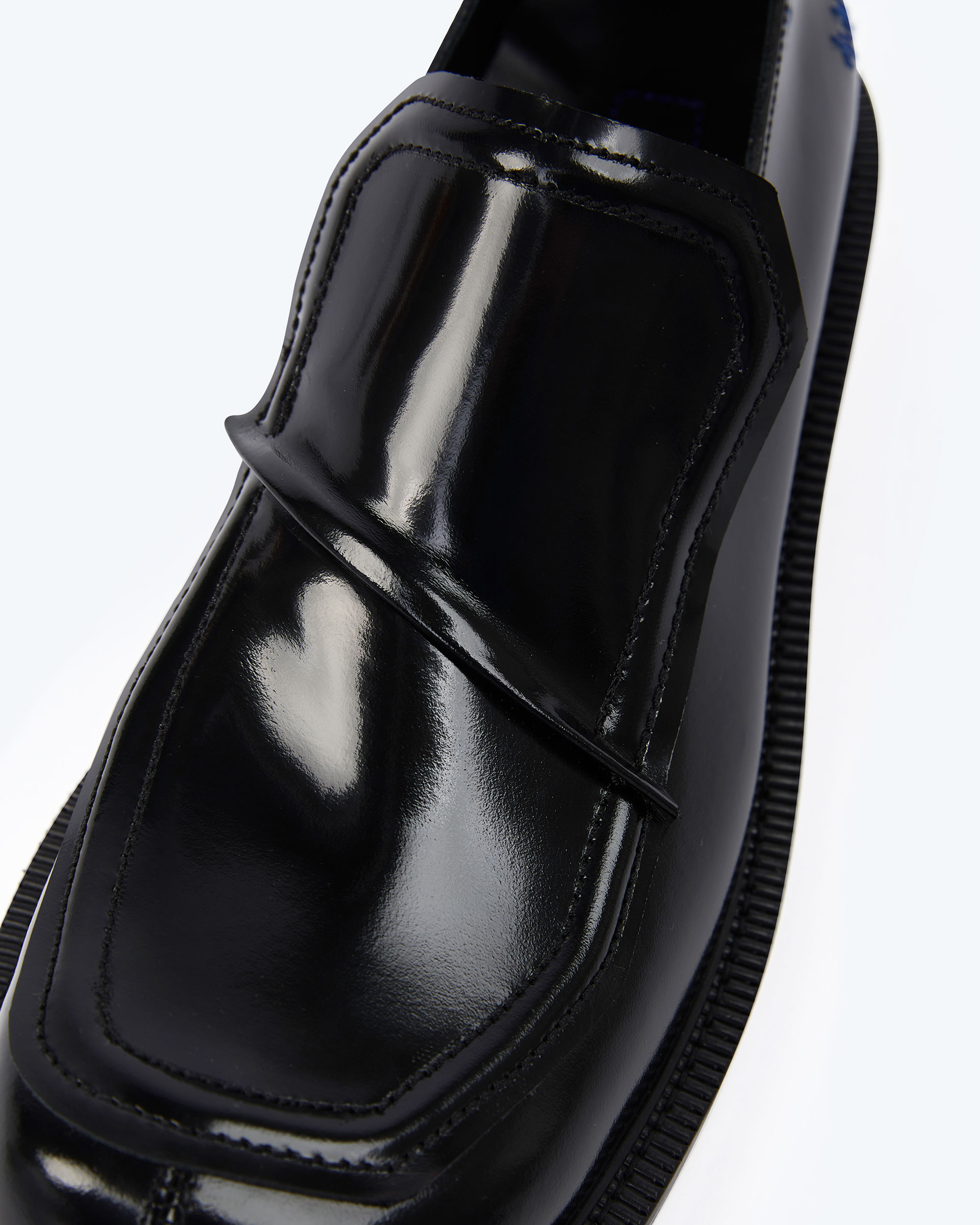 ADERERROR - Curve; LF00