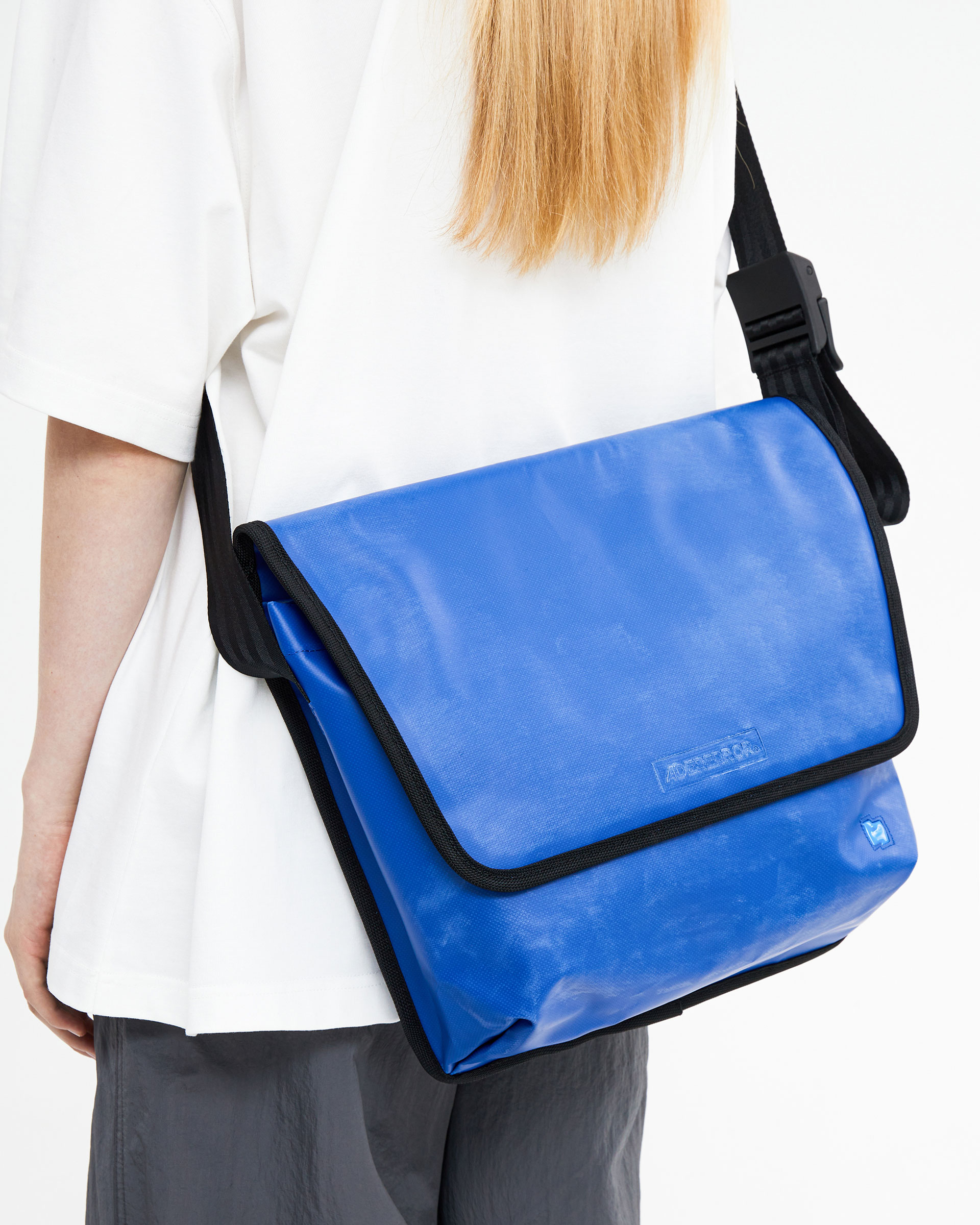 ADERERROR - Trace esty messenger bag