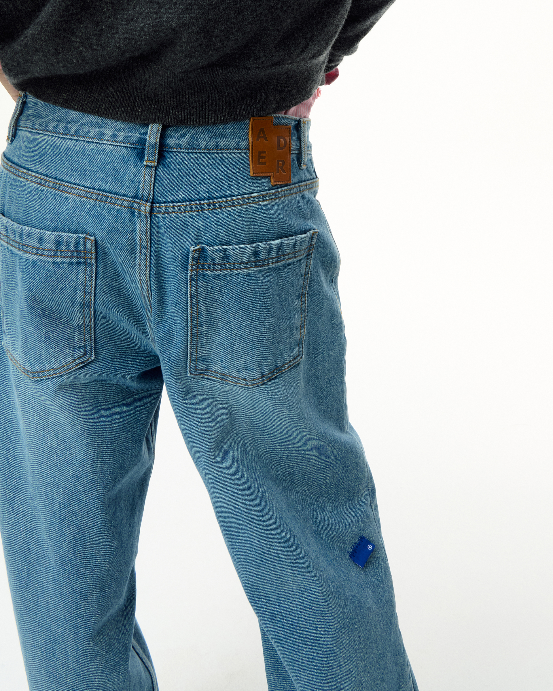 ADERERROR - Sig; SV Tag jeans 01