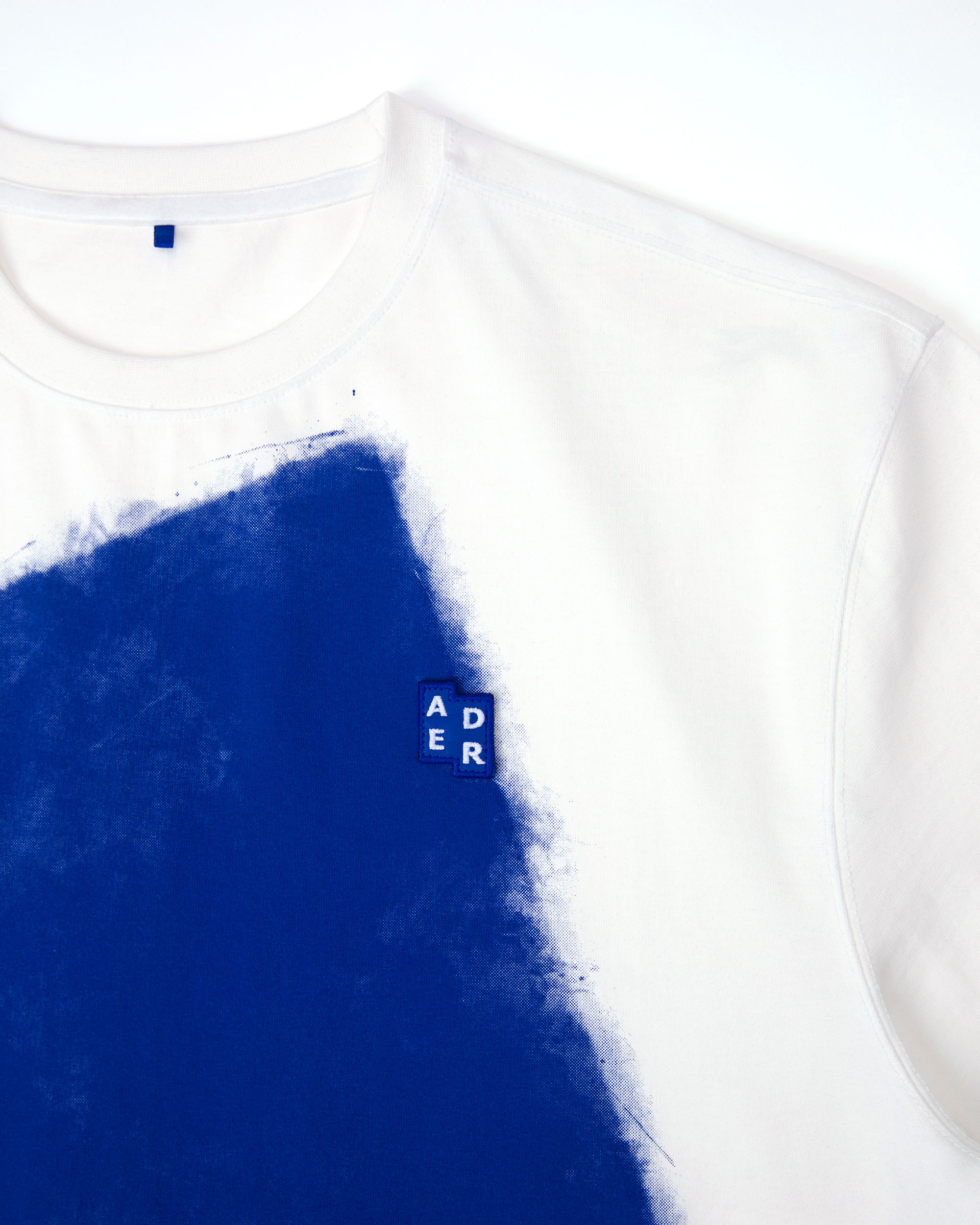 【ほぼ未使用】 ADERERROR Sig; BL Tag Tシャツ ADERERROR - Sig; BL Tag t-shirt 01