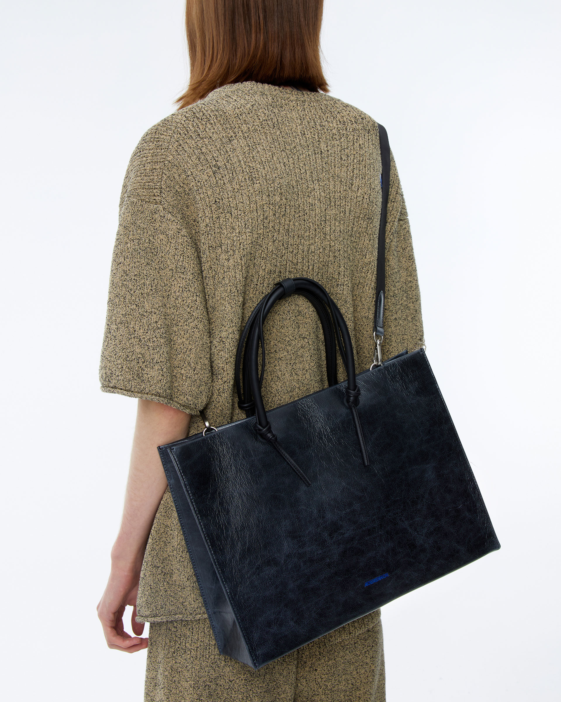 ADERERROR - Wide cracked shopper bag