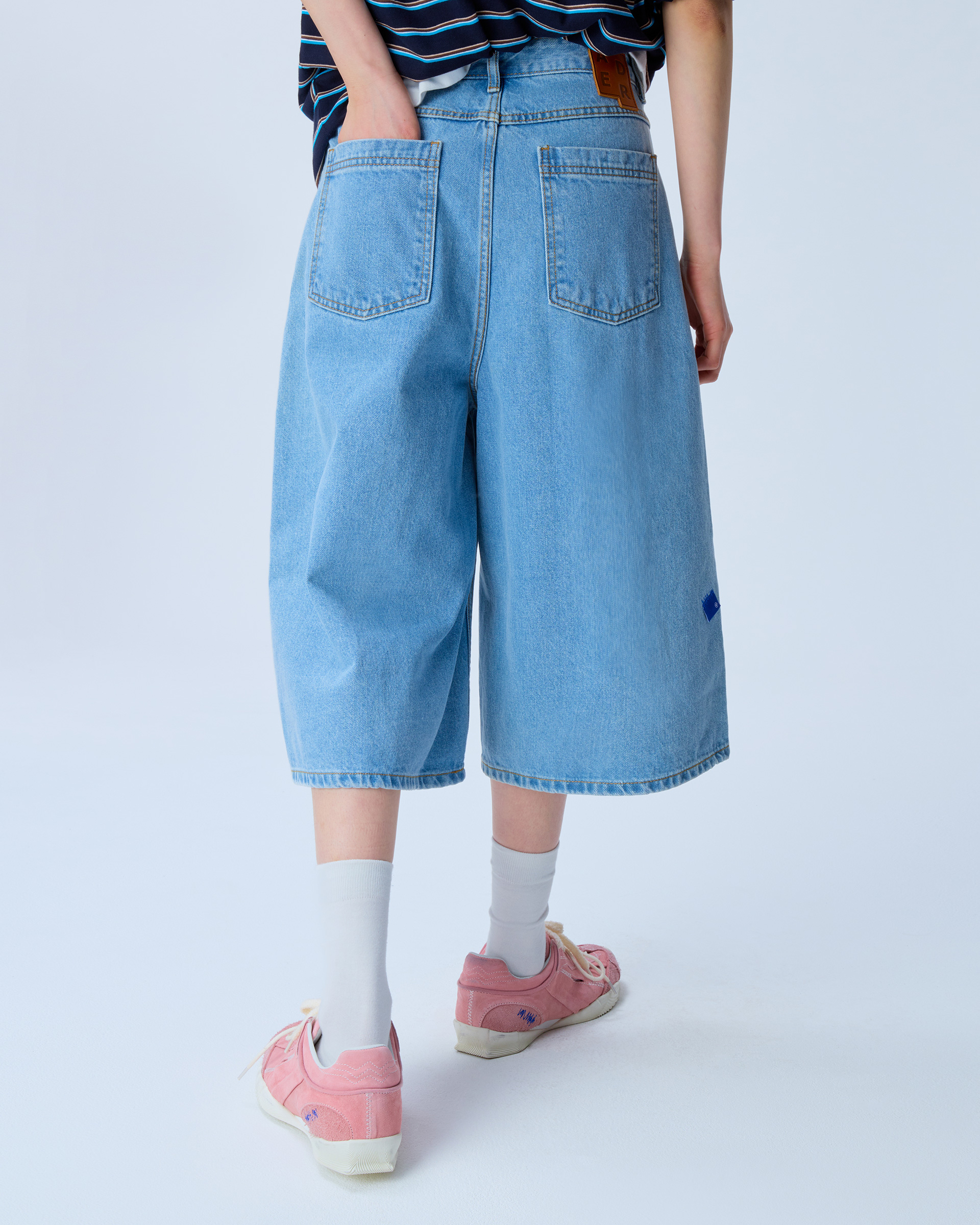 ADERERROR - Sig; SV Tag short jeans 01