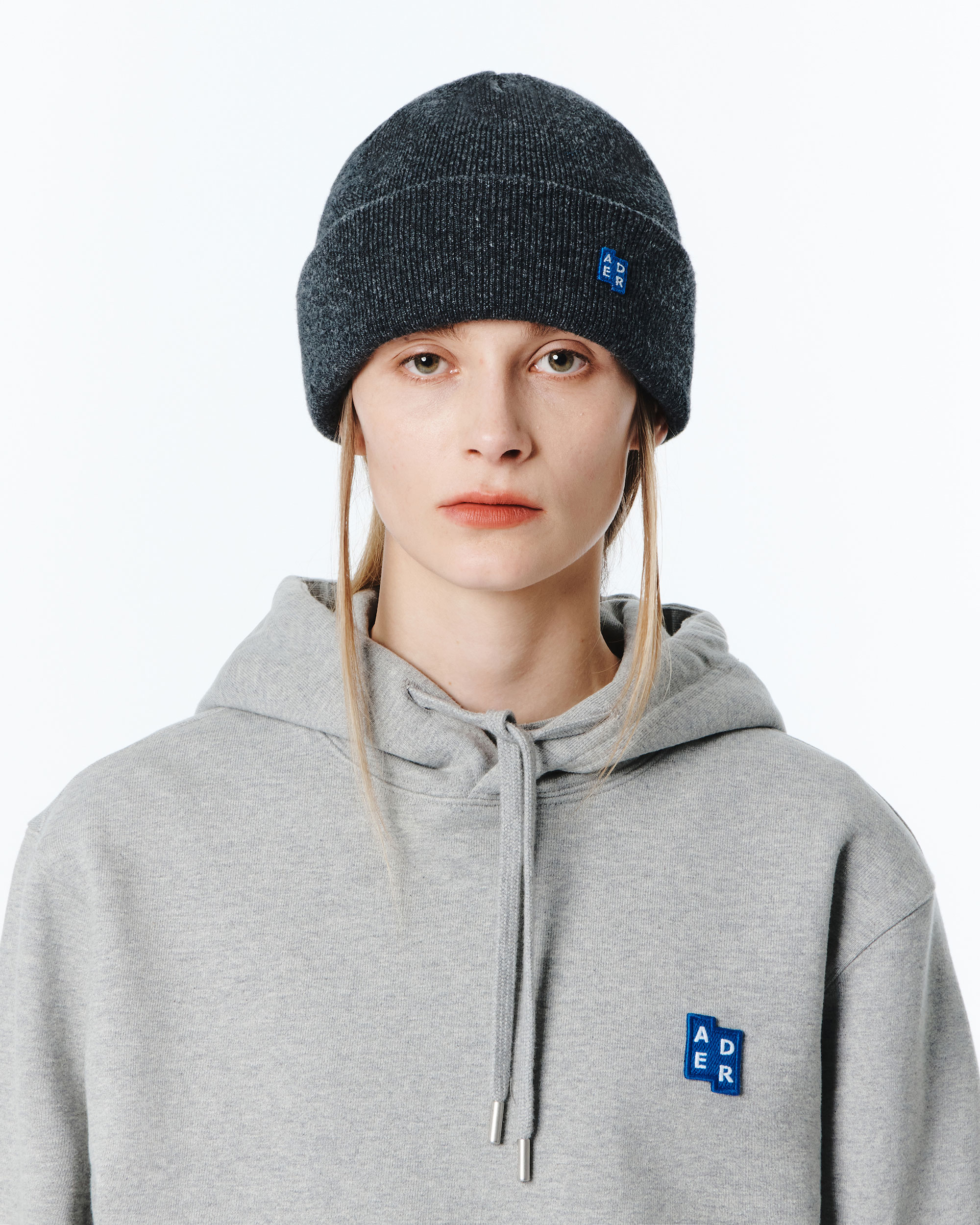 ADERERROR - Sig; BL Tag beanie 02