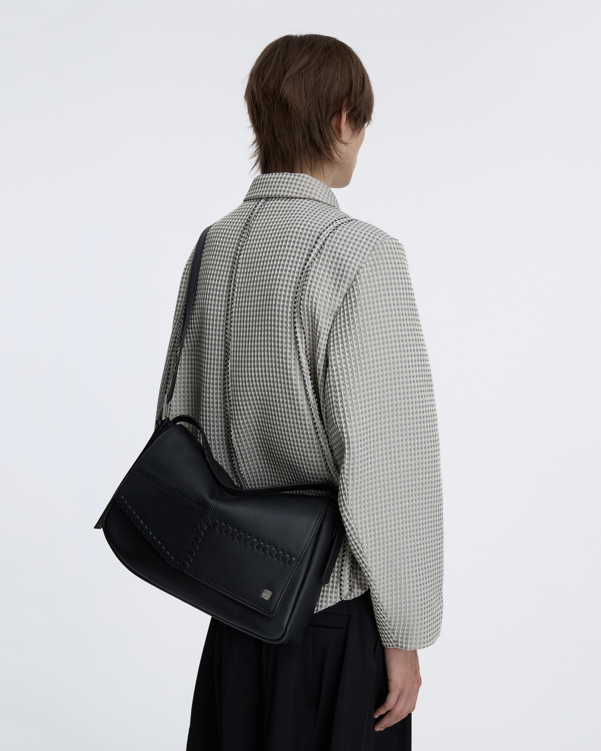ADERERROR Prato Cross Bag Noirの公式商品写真4